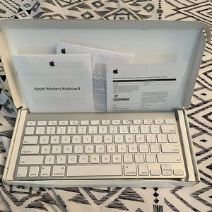 Apple Wireless Keyboard